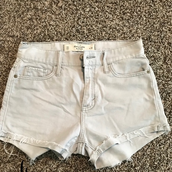 Light grey shorts - Picture 1 of 1